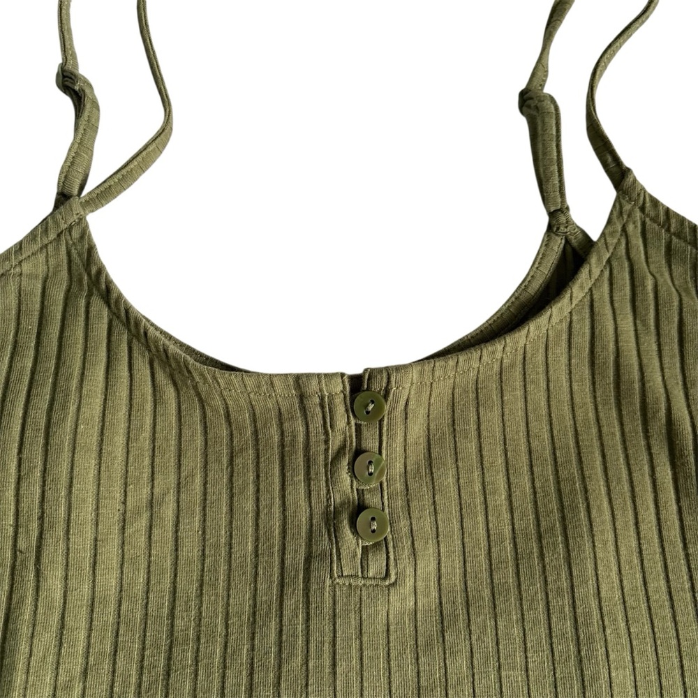 🌿 AE | Green Ribbed Crop tank - Picture 2 of 8
